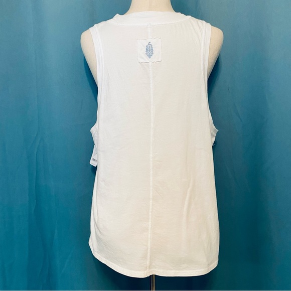 FP Movement Game Time Logo Tank NWT L - Picture 9 of 12